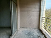 东兴花园步梯黄金楼层出去方便性价比高 东兴花园