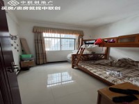 房屋很新净，房又大，送摩托车库 春晖豪苑