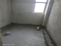 绵登广场花园小区，电梯低层4房 绵登广场