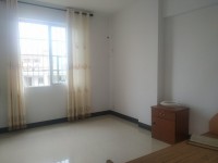 户型四正，采光好，保养新净，适合家庭 东苑商住楼