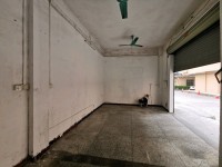 大街商铺，大车可以方便出入，可以随时便用 东湖私宅
