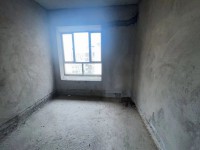 豪华装修3室2厅2卫2阳台，拎包入住，采 宏强时代