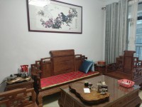新净舒适的温馨两房，有花园小区 尚品名居