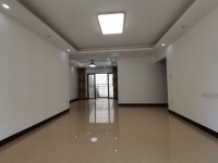 联兴旗峰花园地铁精装4室2厅2卫1阳台， 联兴旗峰花园
