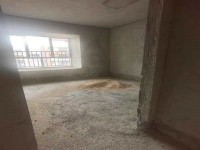 花园小区空气清新，近市场和广场 宏强时代