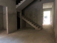 前后私家花园别墅，近公园.绿道，配套设施 尚品名居