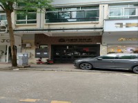 广场华苑商铺占地大，位置好 广场华苑