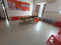 城北电梯大4房，近市场近学校，交通方便 德福家园