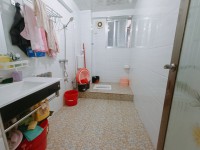 步梯低楼层，近市场近小学，周围配套成熟 儒雅居