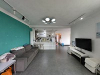 城南市场附近，步梯5楼3房2厅2卫，送摩 雅居园