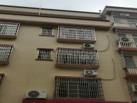 东湖商 住私宅占地5.4×12，前路18 东湖私宅