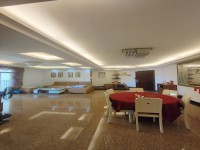 盛世广场4室2厅2卫2阳台，房主急售 盛世广场