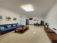 2室2厅1卫,环境幽静,居住舒适 东湖天下