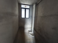 东湖 电梯靓楼层122平方 东南向三房  盛世豪庭