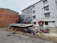 河西莲平小学附近地皮，仅售6.8万，手续 河西磷肥厂附近地皮