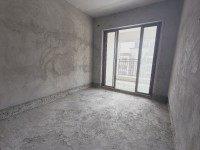城北花园小区精装4房，超大阳台，毛坯63 尚品爱琴海