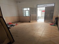 市中心私宅，前4后6，4.2乘10实用面 市中心私宅