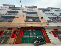鲤鱼江附近 普通带家具家电 房东诚心出售 鲤鱼江附近