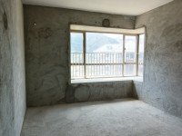 东湖花园小区南向 黄 金楼层天然氧吧！ 锦湖花园