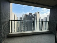 国鼎御景半岛格局好,东南向户型，全新装修 国鼎御景半岛