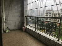 东湖中心，云凌小学，友源市场 东湖新城