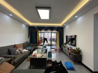 城北翡翠华府电梯四房，业主回老家发展诚意 翡翠华府