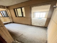 精品好房，绵登广场3室2厅2卫2阳台，房 绵登广场