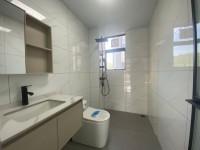 兴华小学，全新未入住 阳豪花园