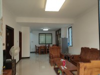 城北春江花园三房，近市场，近学校，出入方 春江花园