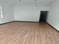 普通5室2厅3卫1阳台交通便利 舒适宜居 市中心