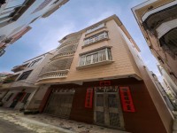 东湖私宅格局好,占地8×10，前后路8米 东湖私宅