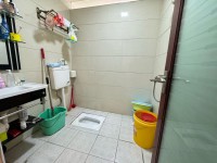 东湖电梯大4房，市中心位置，价格便宜 盛世广场