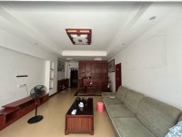 鸿福楼4室2厅3卫2阳台,拎包入住。 鸿福楼