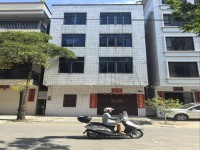 城南私宅占地7乘10前18米后8米，按现 城南私宅