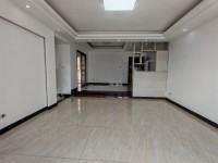 近城南市场，交通方便，电梯房 卓信新城