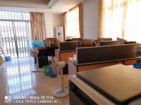 市中心精装两房可住可办公，培训班，价格美 高地家园