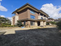 国鼎豪华装修别墅5室,拎包入住,带超大花 国鼎双拼别墅