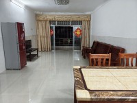 东兴花园步梯中层 房东诚心出售送摩托车库 东兴花园
