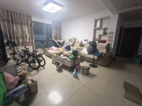 春江花园 3室2厅2卫2阳台精装 使用面 春江花园