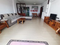 出租国泰广场148平方大三房家具家电齐全 国泰广场